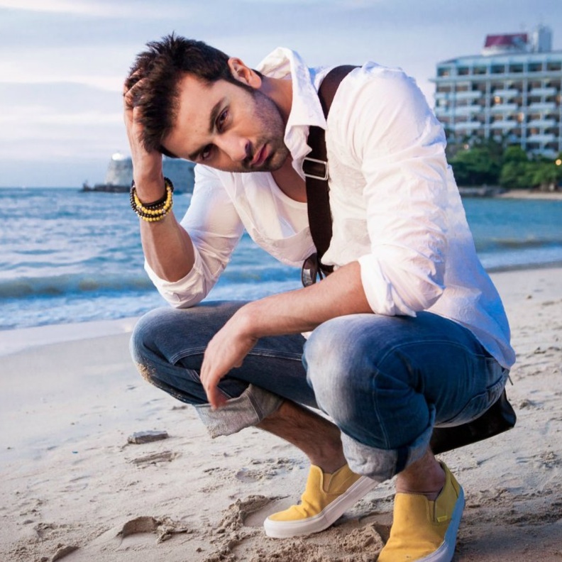 رانبير كابور باستخدام فلاتر سناب شات