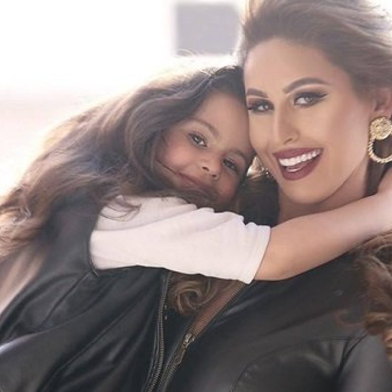 مي سليم وابنتها