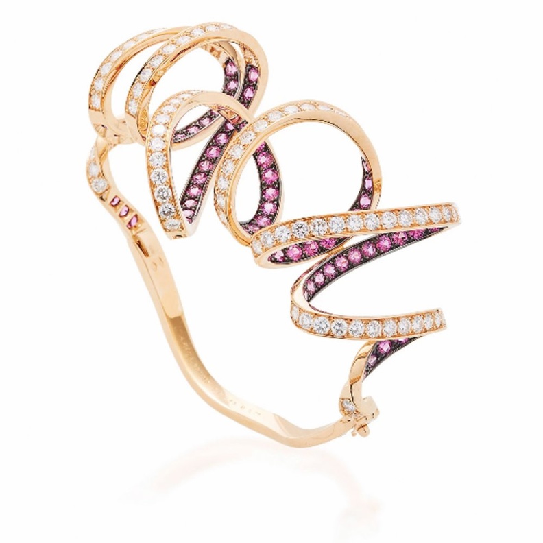 اسوارة من ماري ماس Marie Mas