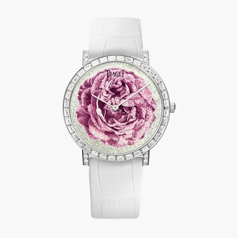 ساعة بياجيه من الزمرد والماس