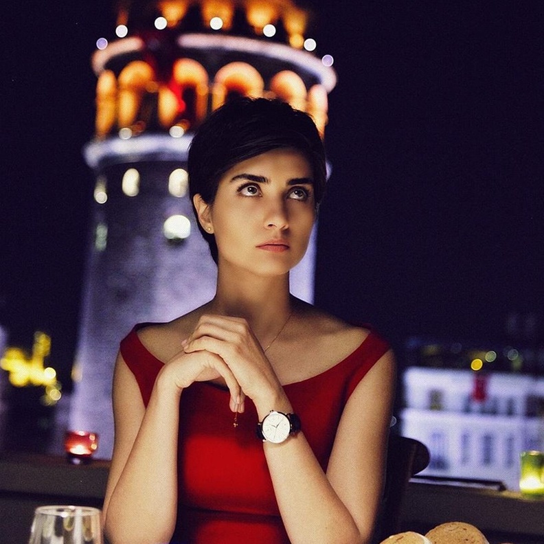 إطلالات توبا بويوكستون بالمهرجان الدولي للأفلام الآسيوية 