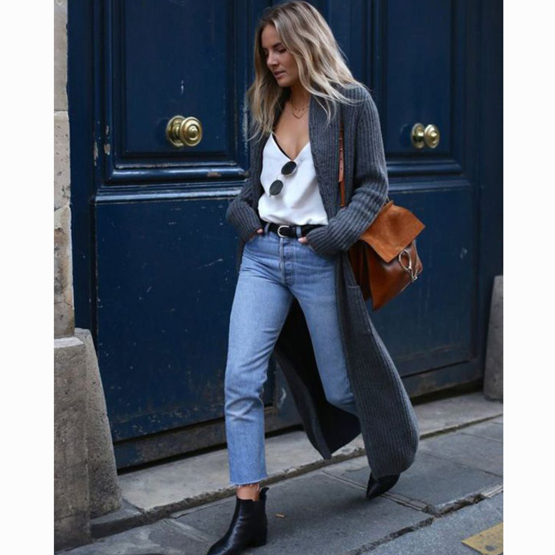 لاطلالات راقية وهادئة اختاري الكارديغان بلون البيج ونسّقيه مع الألوان الكلاسيكية