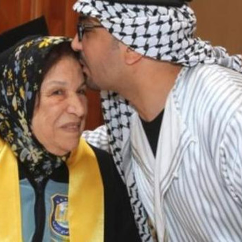 نجمة خليل حصلت على الماجستير قبل 17 عاما