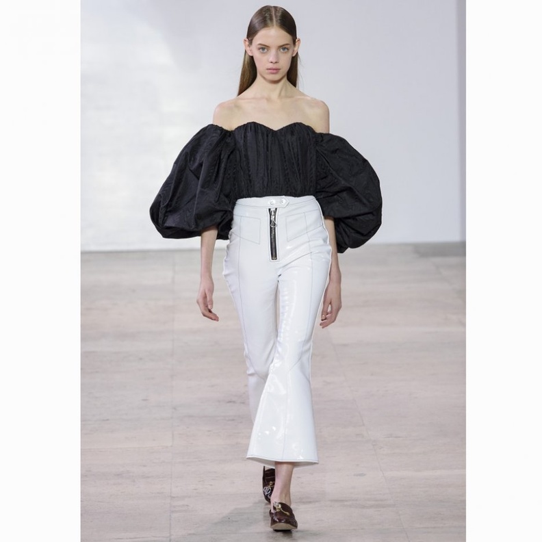 تجرّئي باللّون الذي اختاره لك شانيل