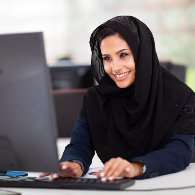 دعوة لرواد و رائدات الأعمال إلى التسجيل في برنامج دعم العمل الحر