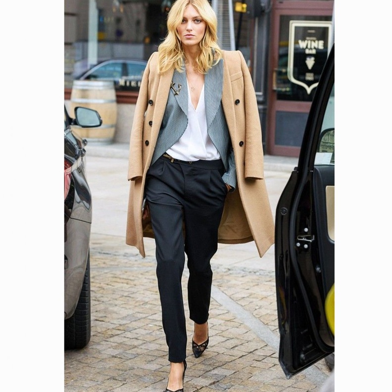 البنطلون الأسود هو القطعة المفضلة بالنسبة للنساء لاطلالات العمل