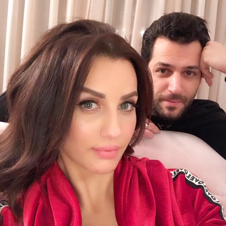 مراد يلدريم  وايمان الباني