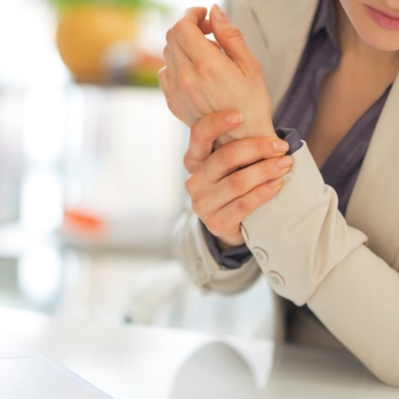  ألم المفاصل من أعراض الالتهاب الروماتويدي