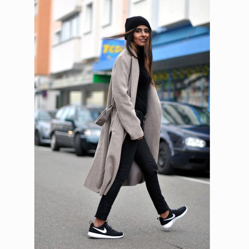 الأحذية الرياضية أحد صيحات الموضة الأكثر رواجاً هذا الموسم 