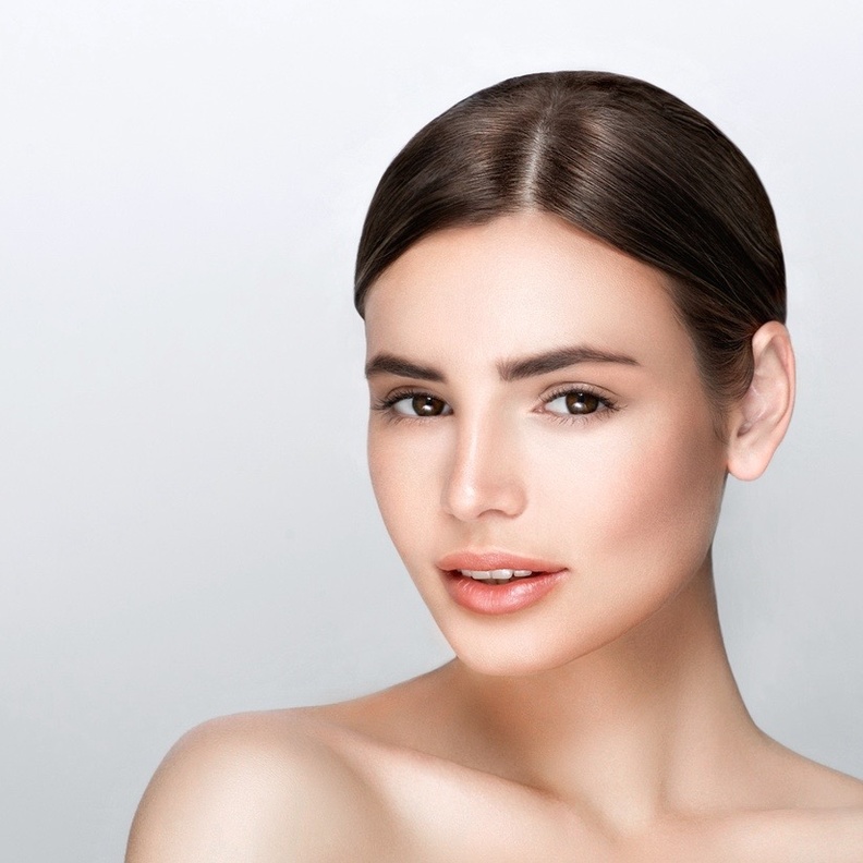 يمكن أن تعتمدي على الفازلين كمقشر طبيعي للبشرة