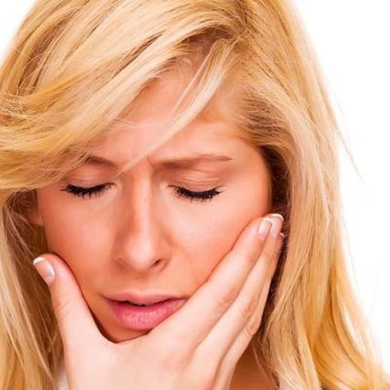 سرطان الفم يسبب الخدر في الوجه