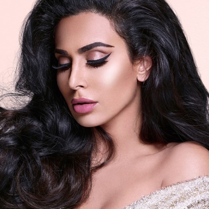 مكياج جذاب من هدى بيوتي