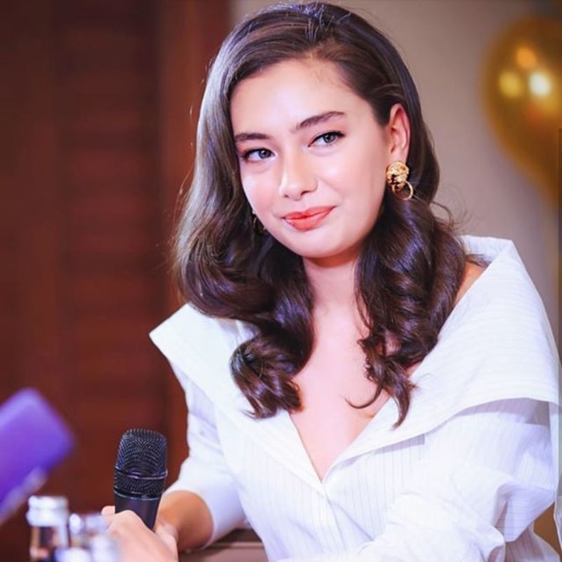 ناصليهان أتاجول وزوجها