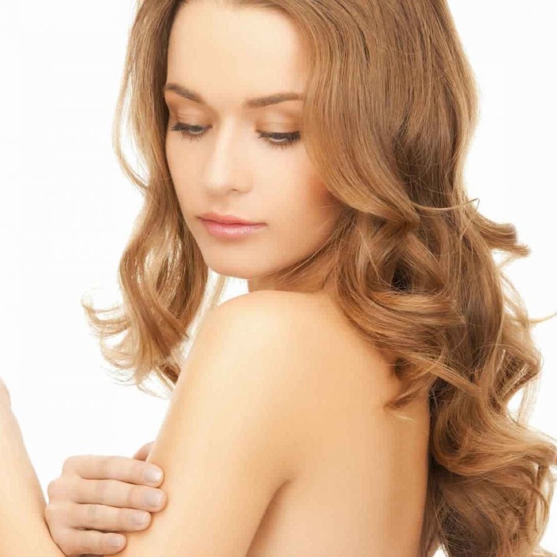 صابونة الكركم مقشر طبيعي لجسمك