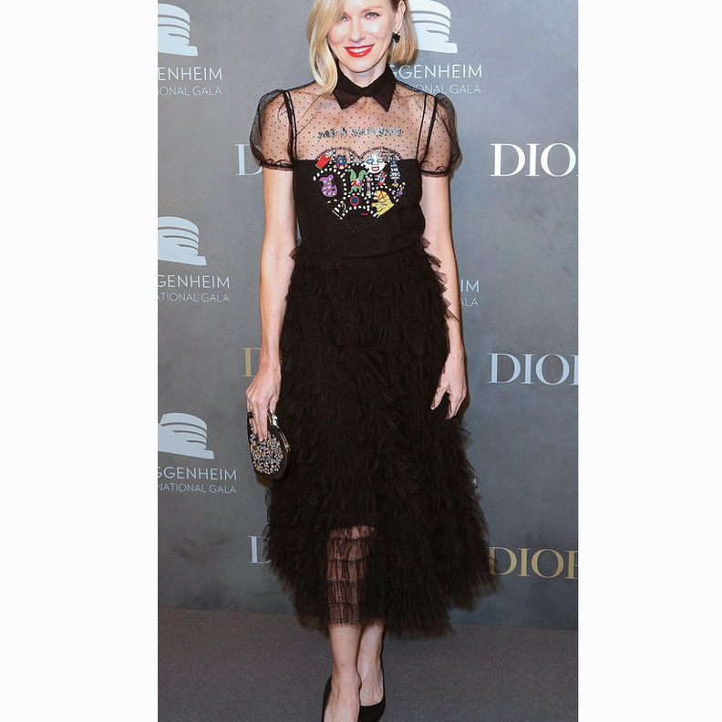 كريستان ستيوارت ‏Kristen Stewart‏ بفستان سهرة احمر مع الشبك من دار‎ Julien Macdonald