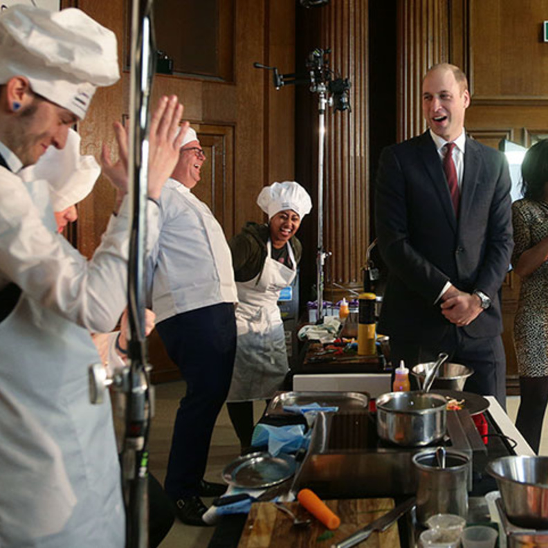 الأمير وليام اعتاد على طهي شرائح اللحم المشوية