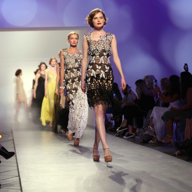 من مجموعة Christophe Guillarmé  