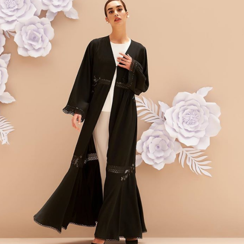 عباية خضراء بلون الزيني من بوقصة