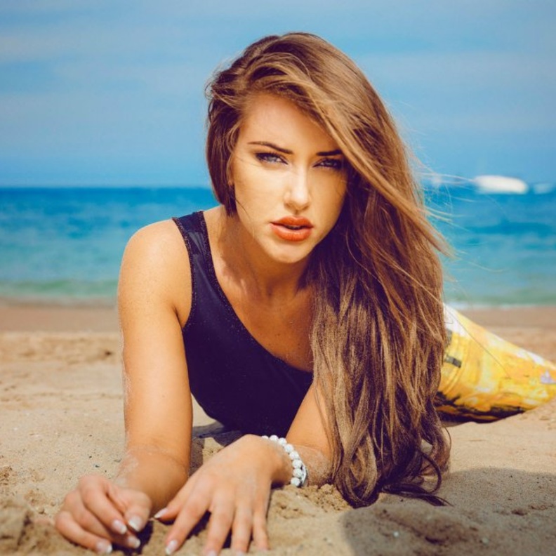 رياضة المشي تزيد من لياقة جسمك ومرونته قبل الزواج