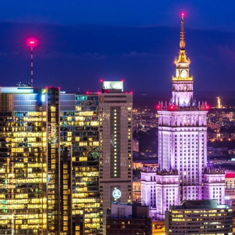 من العاصمة وارسو