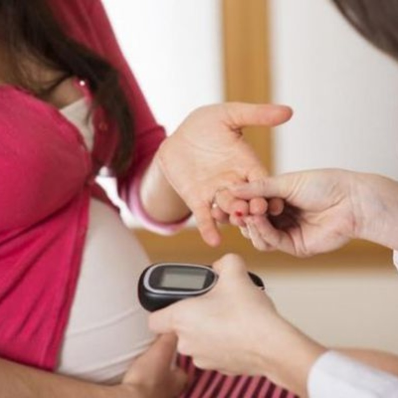 اعراض سكر الحمل وطرق علاجه 