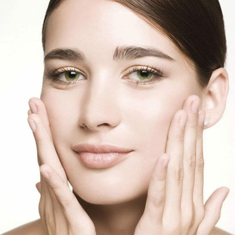 الحليب يحتوي على البروتين و المواد المغذية الأخرى التي تغذي جذور الشعر