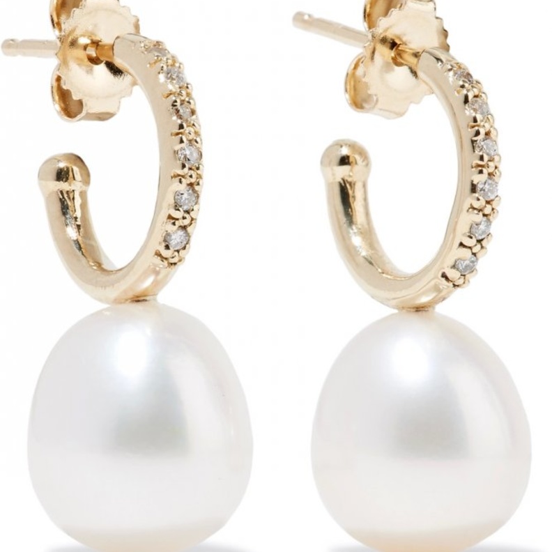 سوار من شانيل.