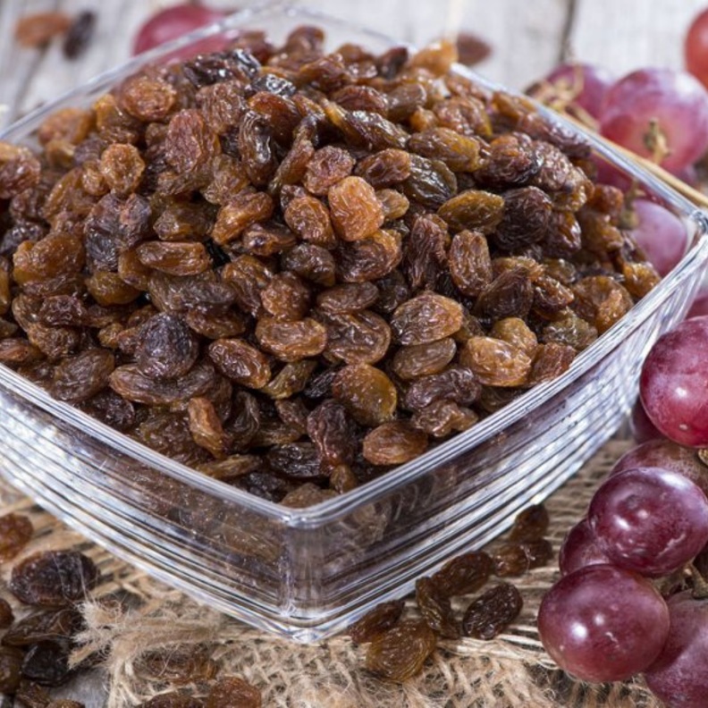 عصير الزبيب يحسن عمل القولون