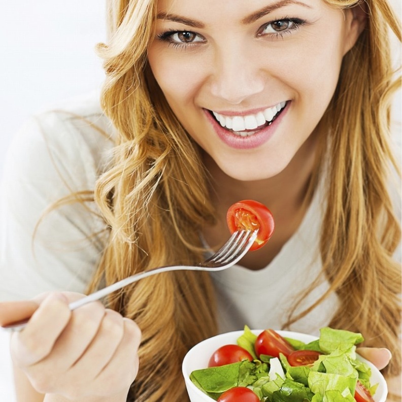 قومي بالتنويع بين تمارين الكارديو و تمارين القوة الاخرى