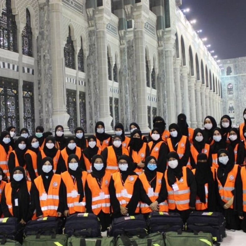 يضم فريق نسيبة متطوعات من مختلف التخصصات الصحية