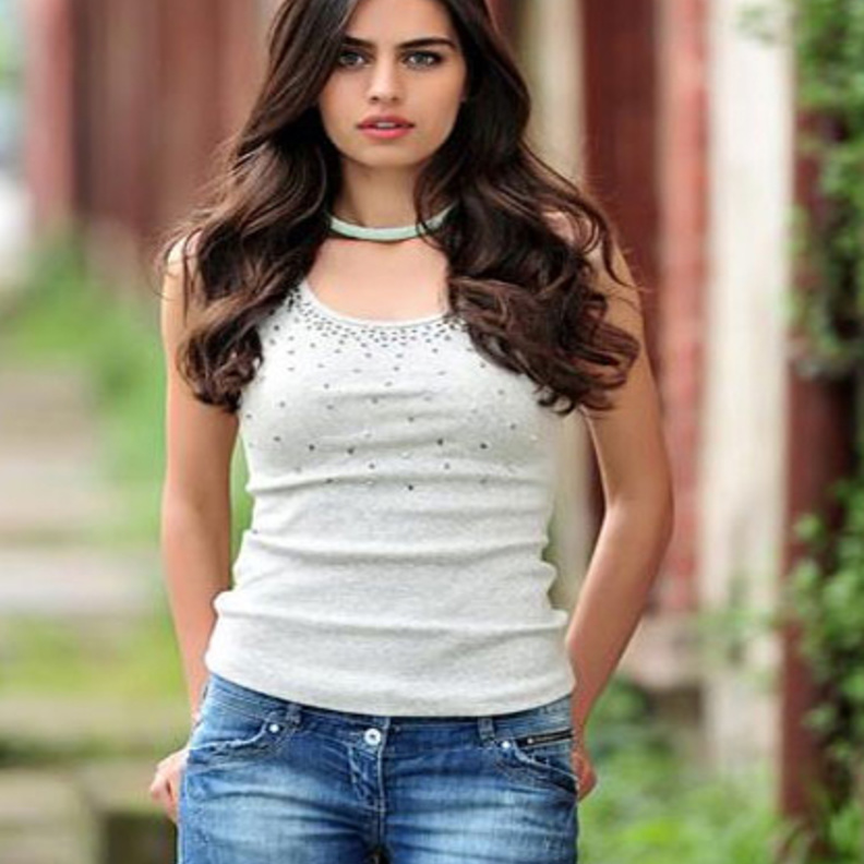 امينة جولشا