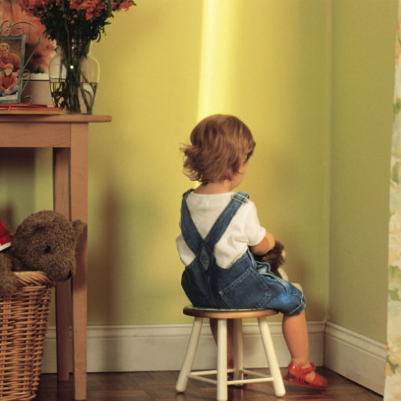 طرق استخدام كرسي العقاب للاطفال