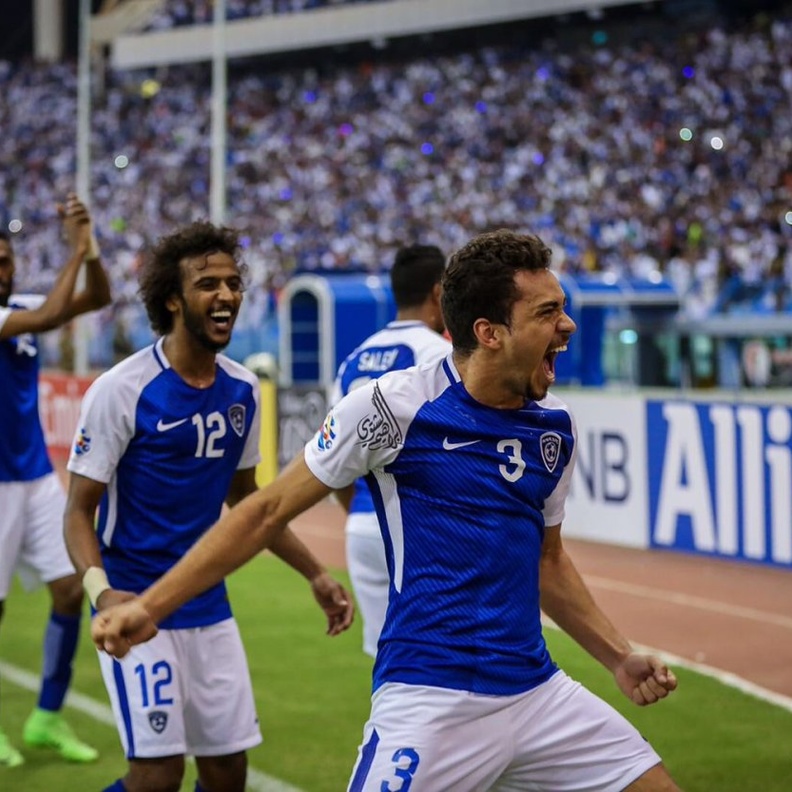 مهاجم الهلال كارلوس إدواردو يجري عمليى الرباط الصليبي بنجاح