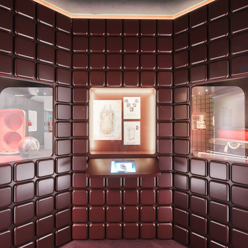 معرض Time Capsule