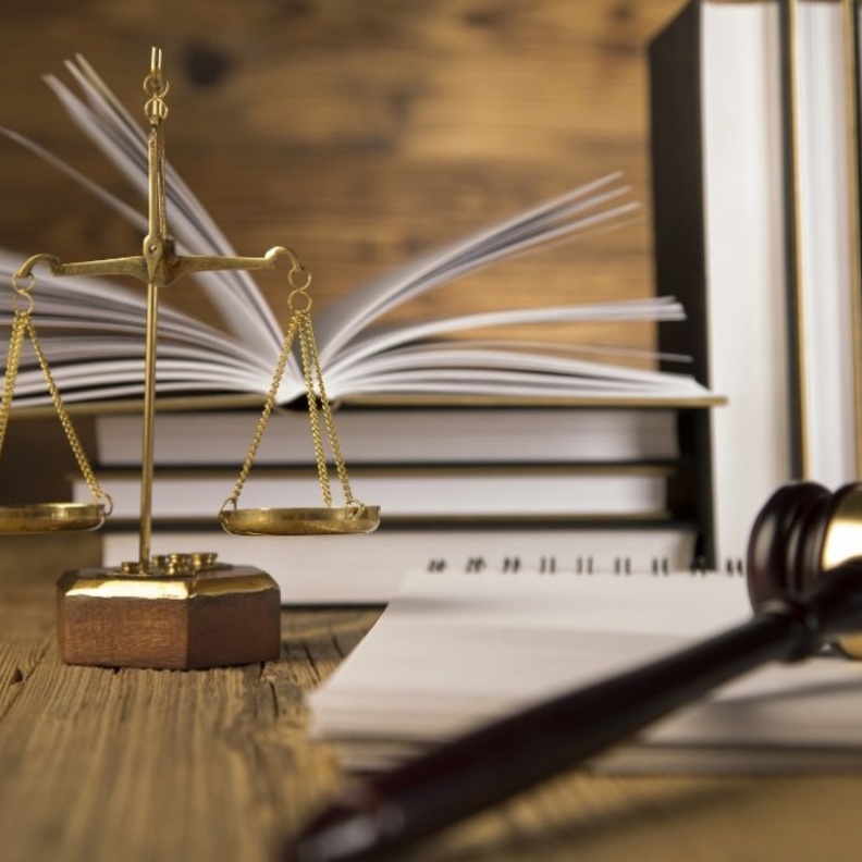 تأسيس لجنة قانونية تطوعية للترافع في قضايا النساء و الأطفال