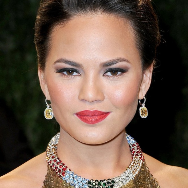 كريسي تيغن ترتدي خواتم لورين شوارتز Lorraine Schwartz