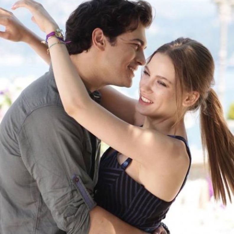 شاتاي أولسوي  وسيريناي ساريكايا