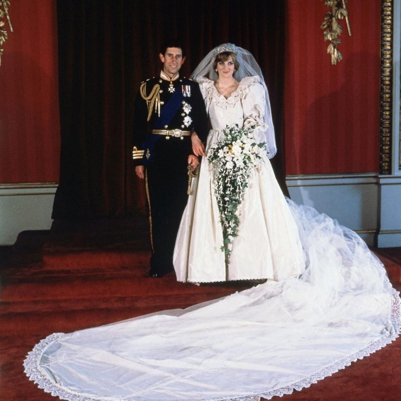 فيكتوريا بيكهام بفستان الزفاف