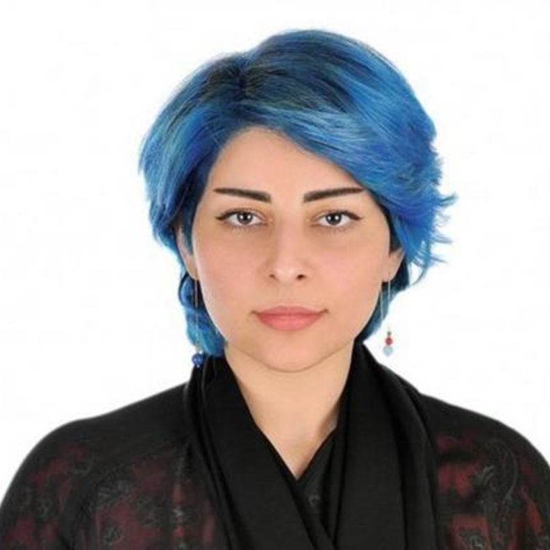 يحكي فيلم أيقظني قصة امرأة وحيدة تدعى سلام