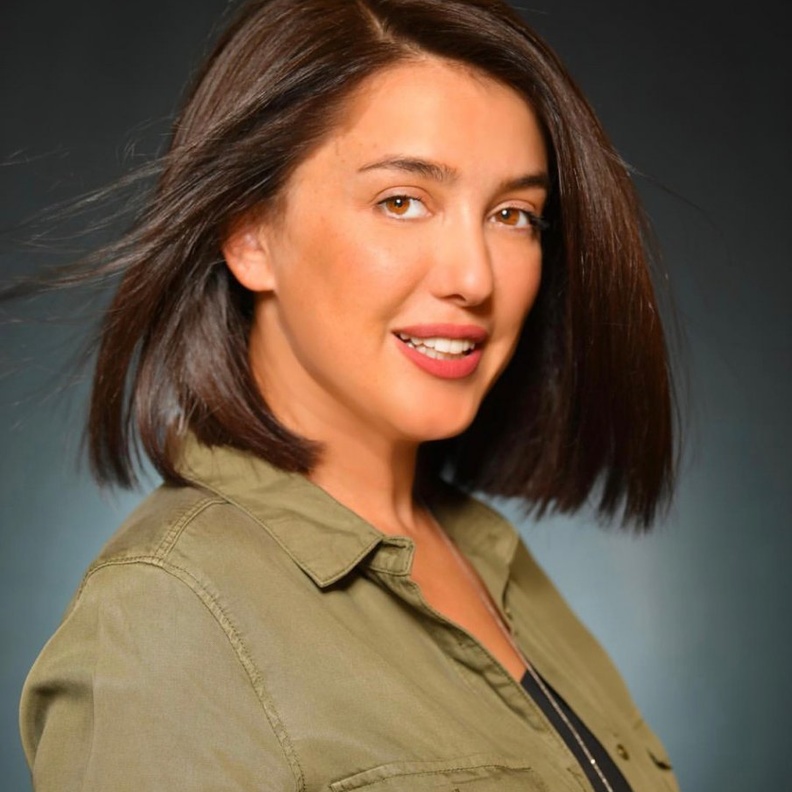 هكذا كانت إطلالة كندا بالشعر الطويل