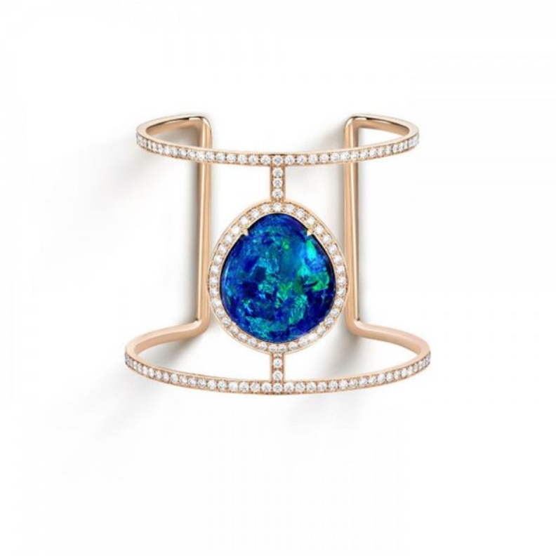 سوار من بولغاري من الماس والياقوت الازرق والزمرد