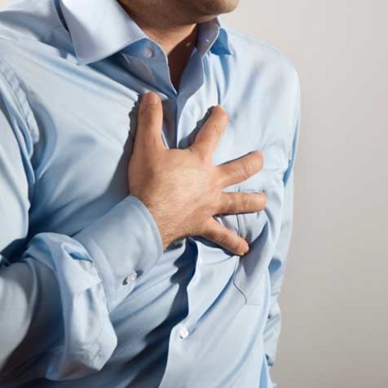 الطبيب خالد النمر حذر من الجلطات المفاجئة في الشتاء 