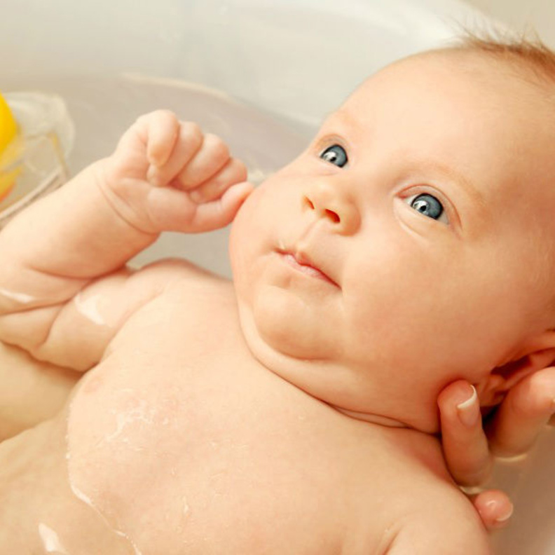 تعدد اسباب حساسية الجلد للأطفال الرضع