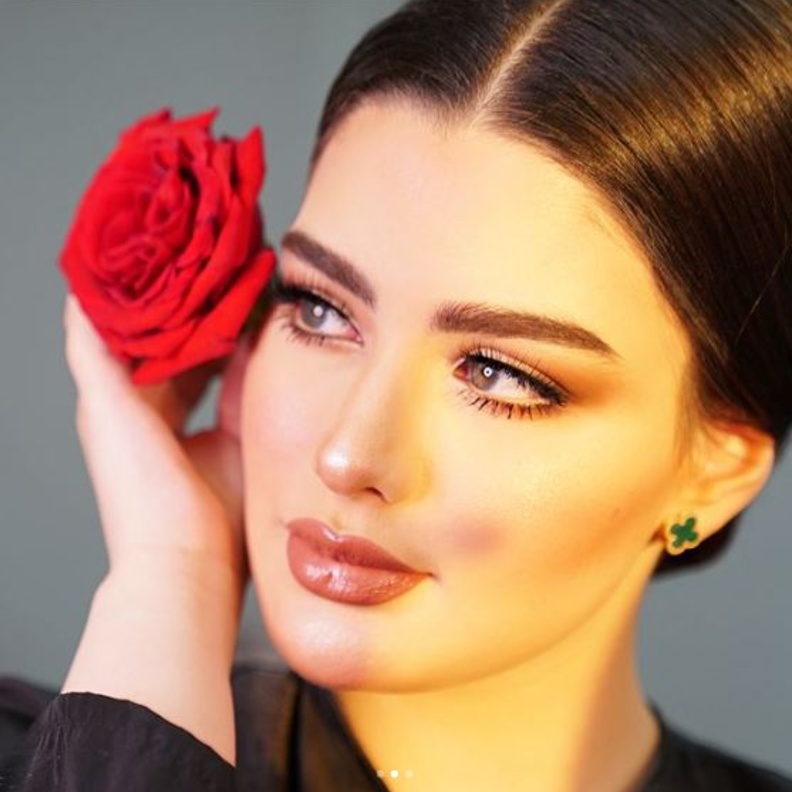 اي مدونة جمال الاجمل بينهن؟