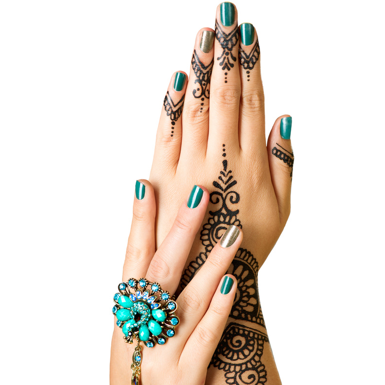 يمكنك اختيار اللون الذي تريدين للحناء