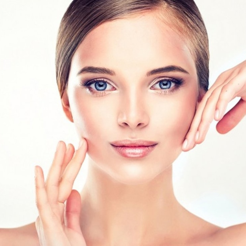 ماسك الكركم يمنحك بشرة فاتحة ويخلصك من حب الشباب