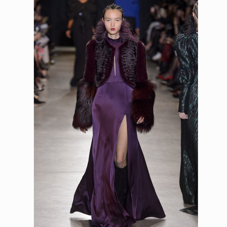 فساتين سهره باللون البنفسجي