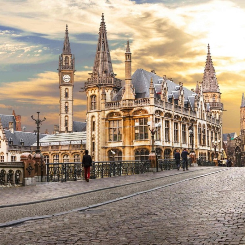 متعة رحلات القوارب في غنت