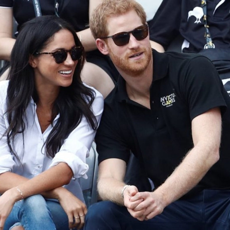 هدايا تذكارية احتفالا بخطبة الأمير هاري وميغان ماركل