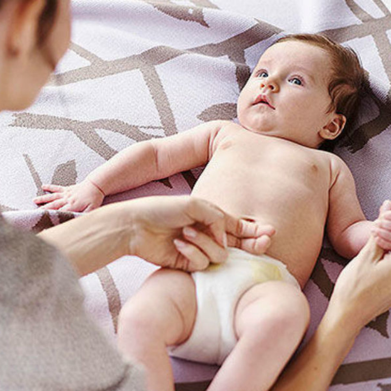 كيفية معالجة انتفاخ بطن الطفل الرضيع